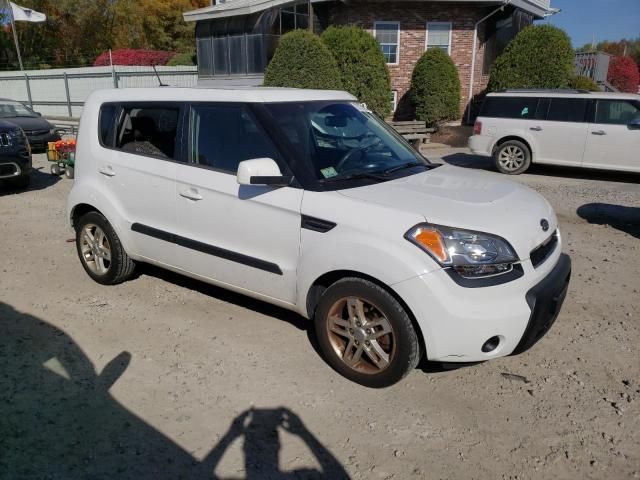 2011 KIA Soul +