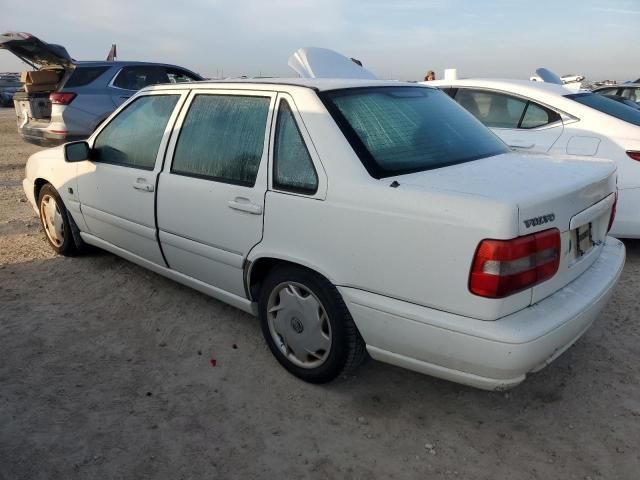 1999 Volvo S70