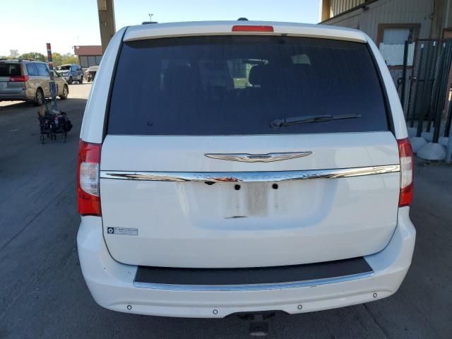 2015 Chrysler Town & Country Touring L