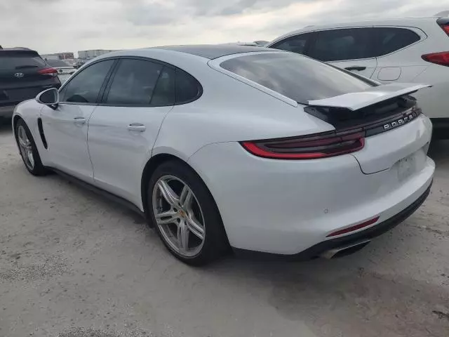 2018 Porsche Panamera 4