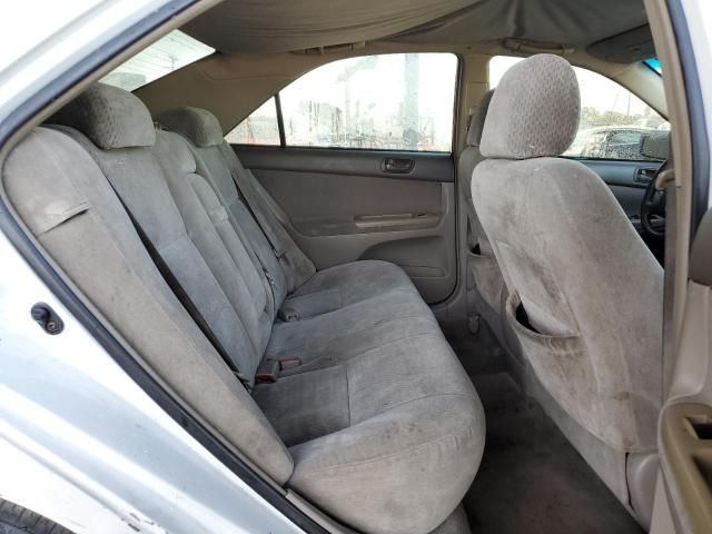 2004 Toyota Camry LE