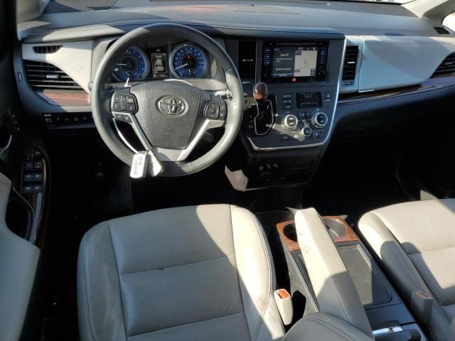 2016 Toyota Sienna XLE