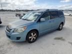 2009 Volkswagen Routan SE