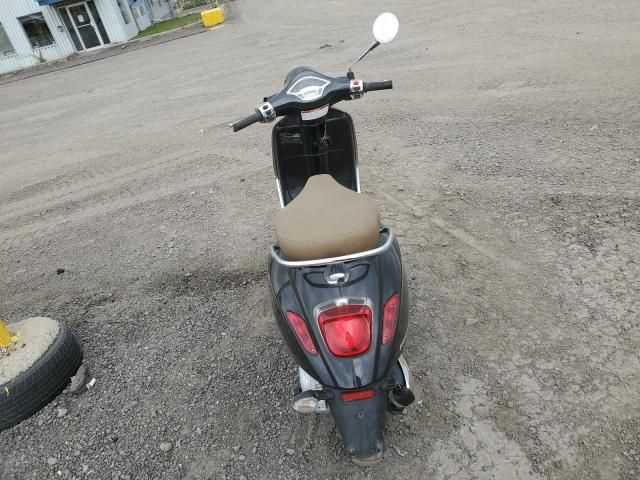 2020 Piaggio Scooter