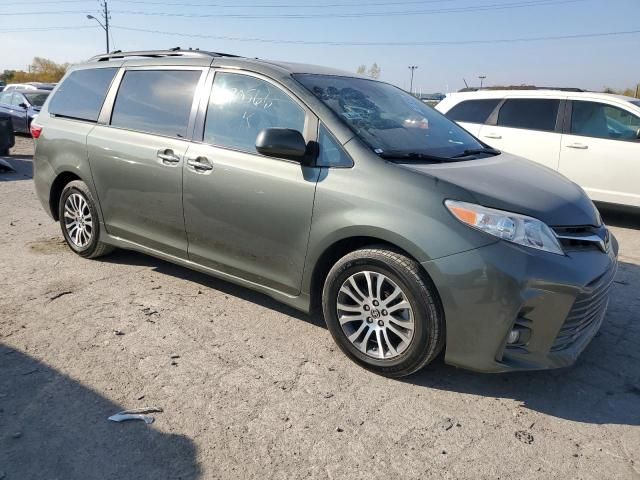 2020 Toyota Sienna XLE