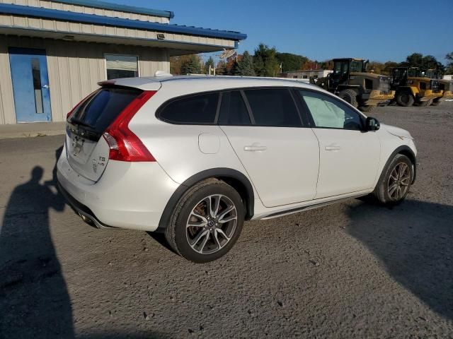 2016 Volvo V60 Cross Country Premier