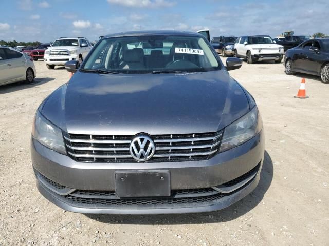 2013 Volkswagen Passat SE