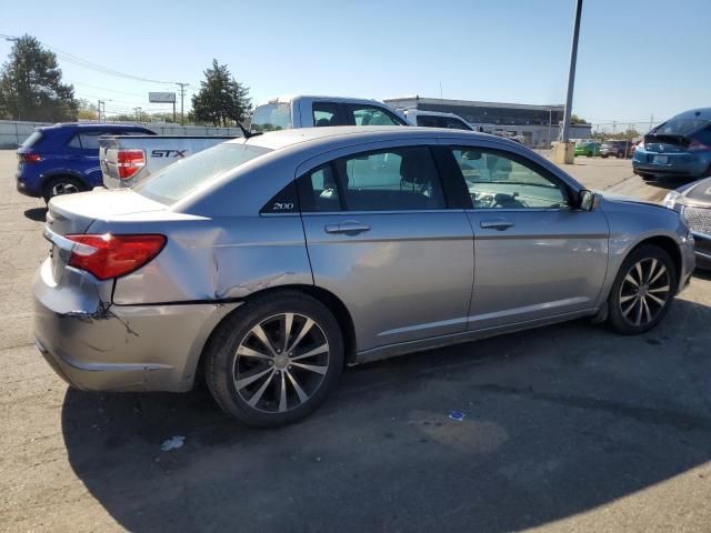 2013 Chrysler 200 Limited