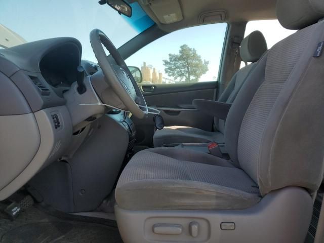 2006 Toyota Sienna CE