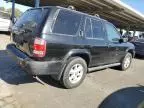 2000 Nissan Pathfinder LE