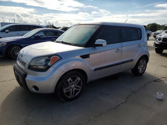 2011 KIA Soul +