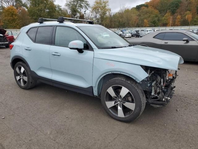 2019 Volvo XC40 T5 Momentum