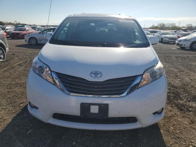 2012 Toyota Sienna XLE