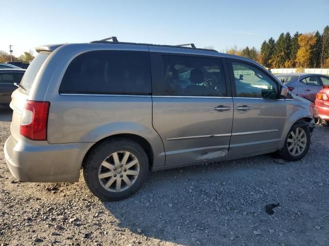 2013 Chrysler Town & Country Touring