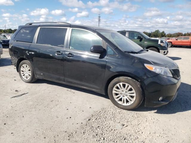 2014 Toyota Sienna XLE