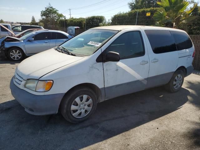 2002 Toyota Sienna CE