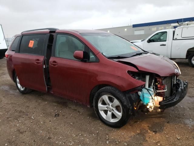 2015 Toyota Sienna LE