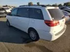 2004 Toyota Sienna CE