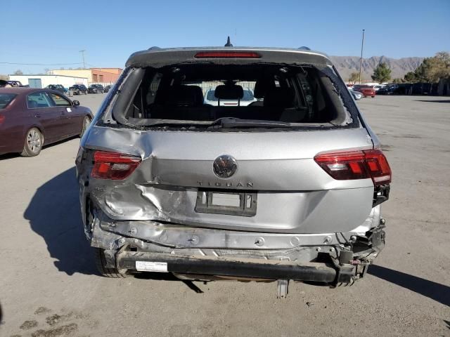 2022 Volkswagen Tiguan SE R-LINE Black