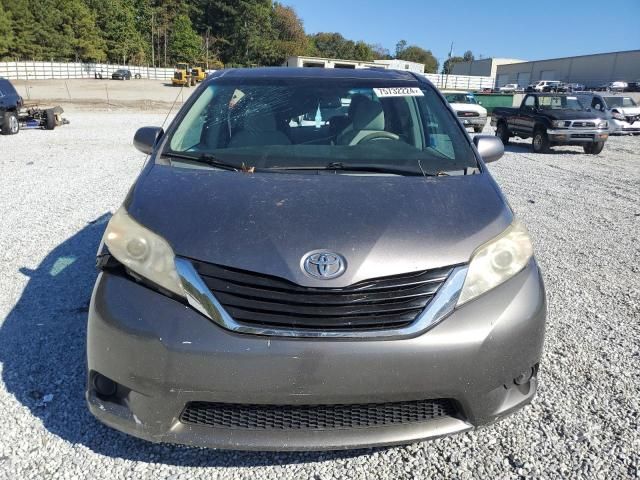 2011 Toyota Sienna LE