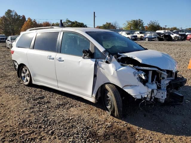 2020 Toyota Sienna LE