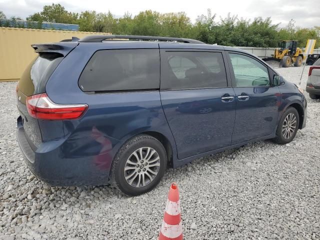 2018 Toyota Sienna XLE