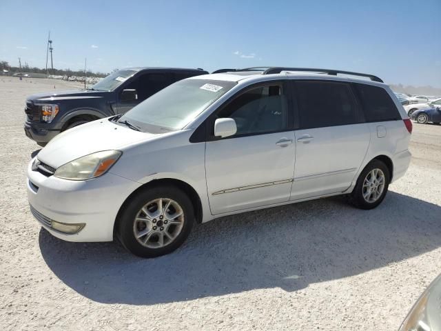 2004 Toyota Sienna XLE