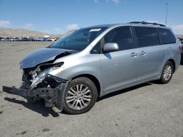 2015 Toyota Sienna XLE