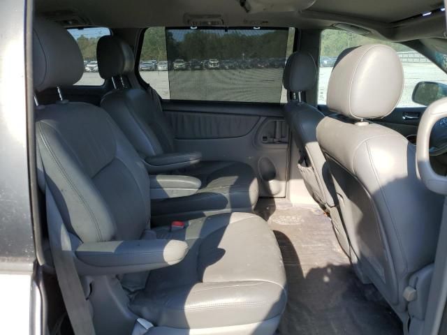 2004 Toyota Sienna XLE