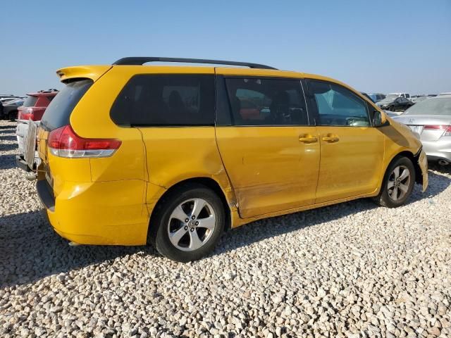 2013 Toyota Sienna LE