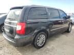 2014 Chrysler Town & Country Touring L