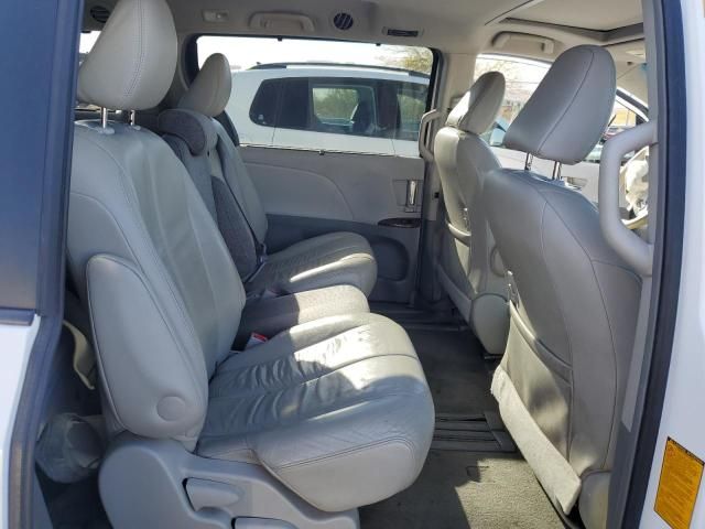 2011 Toyota Sienna XLE