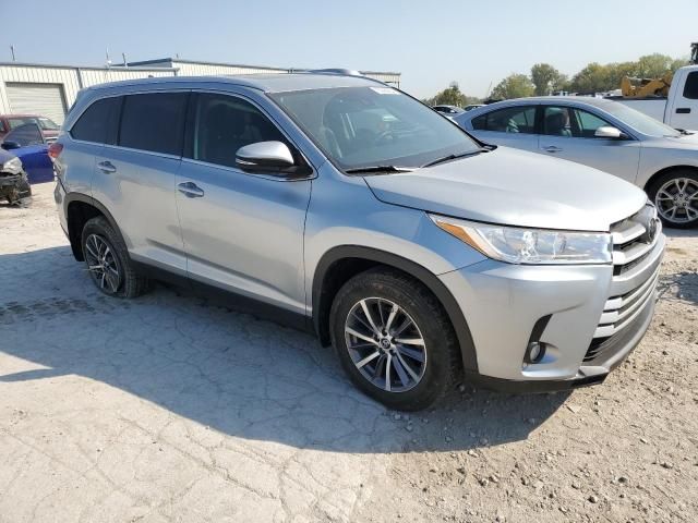 2019 Toyota Highlander SE