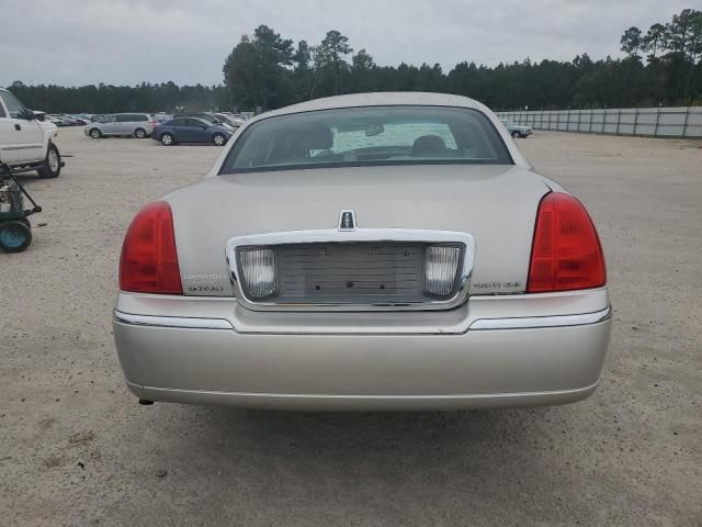 2007 Lincoln Town Car Signature Limited