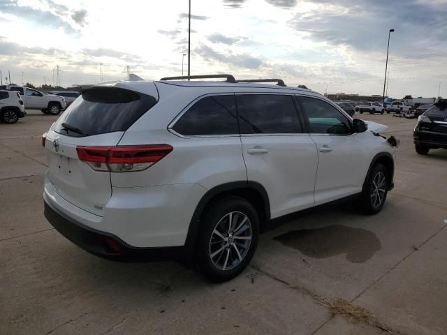 2019 Toyota Highlander SE