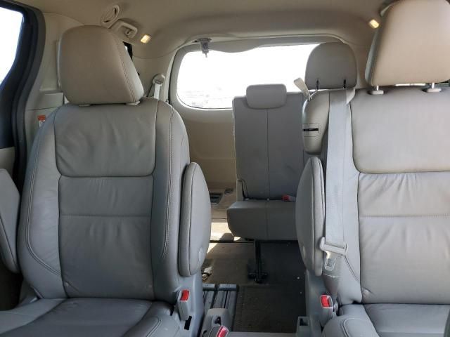 2018 Toyota Sienna XLE