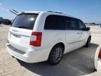 2014 Chrysler Town & Country Touring L