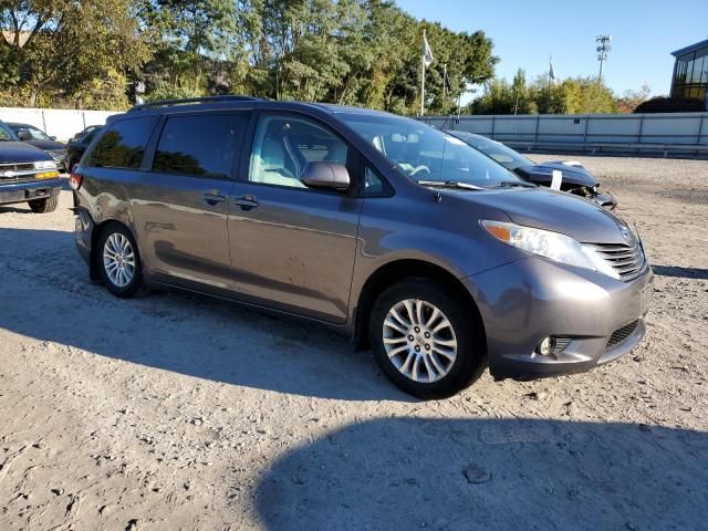 2014 Toyota Sienna XLE