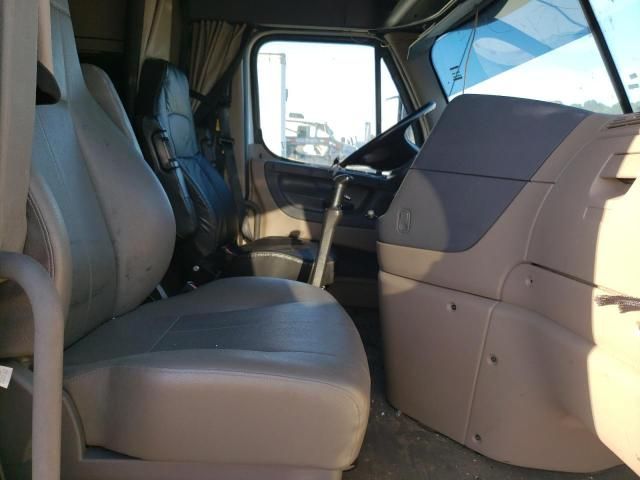 2018 Freightliner Cascadia 125