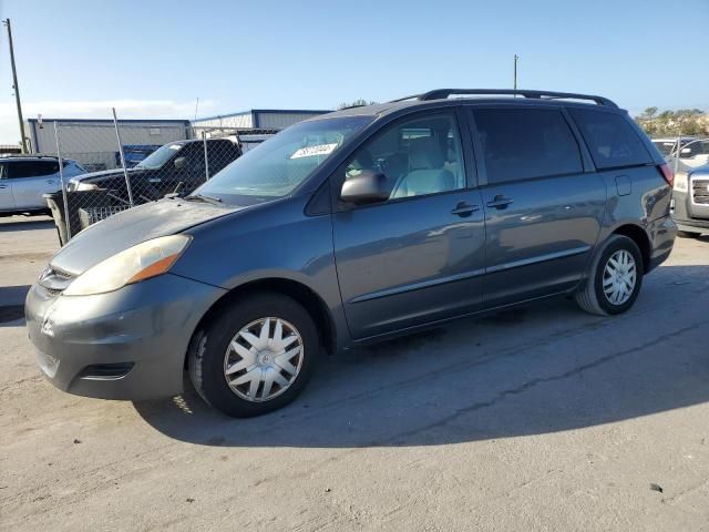 2009 Toyota Sienna CE