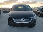 2013 Volkswagen Routan SEL Premium