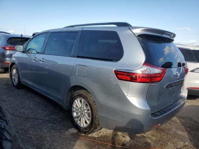 2015 Toyota Sienna XLE