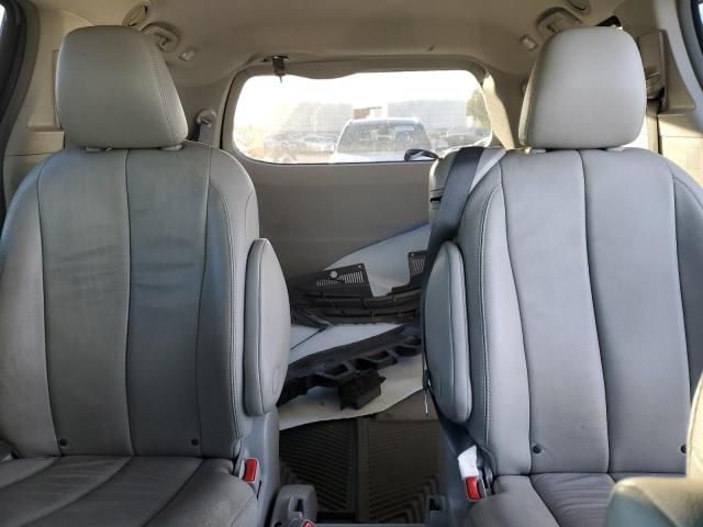 2013 Toyota Sienna XLE