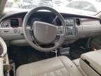 2005 Lincoln Town Car Signature