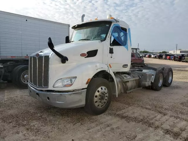 2018 Peterbilt 579