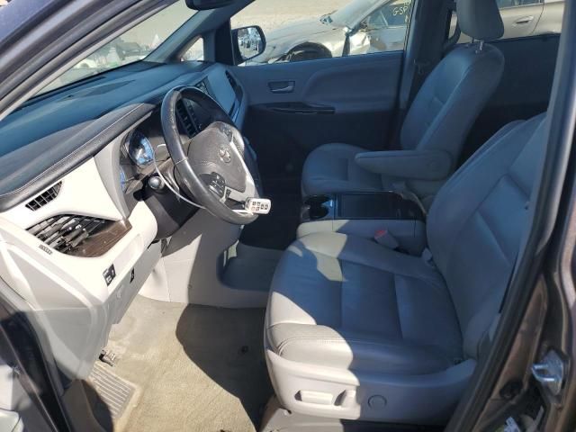 2018 Toyota Sienna XLE