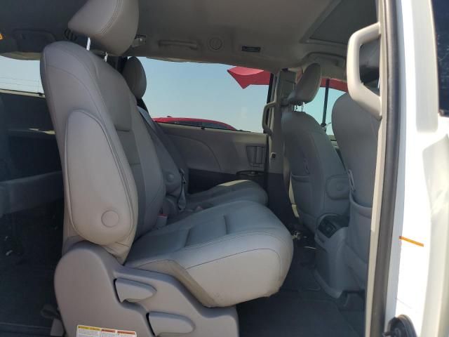 2019 Toyota Sienna XLE