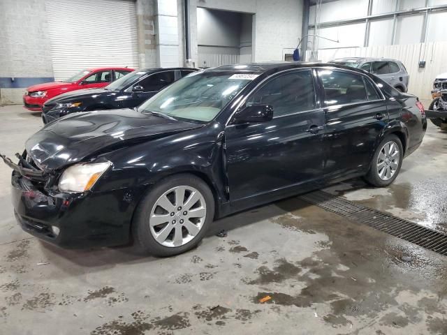 2005 Toyota Avalon XL