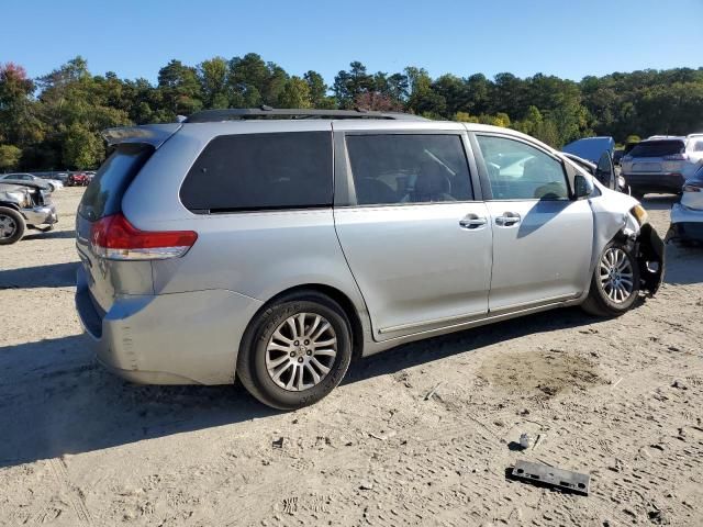 2012 Toyota Sienna XLE