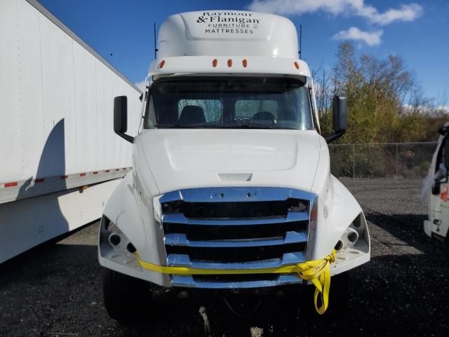 2023 Freightliner Cascadia 126